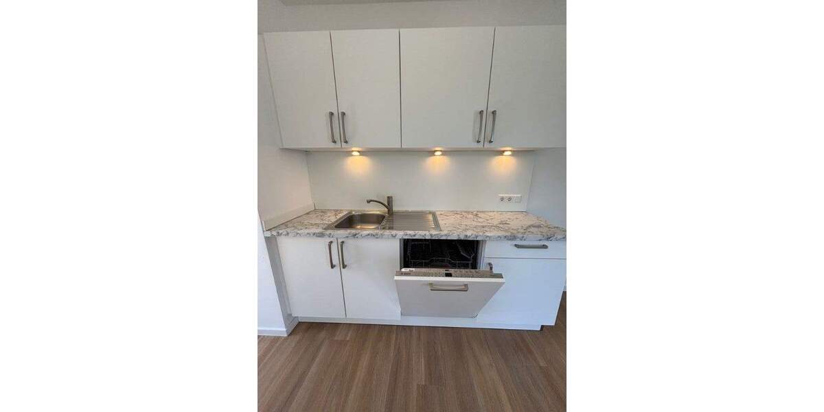 Etagenwohnung Schönefeld - 3 Zimmer, 93 m&sup2;, 1.362&euro; | Angebot:25665027