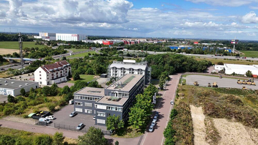 Gewerbeobjekt Schkeuditz Dölzig - 1 Zimmer, 500 m&sup2;, 4.500&euro; | Angebot:25997543