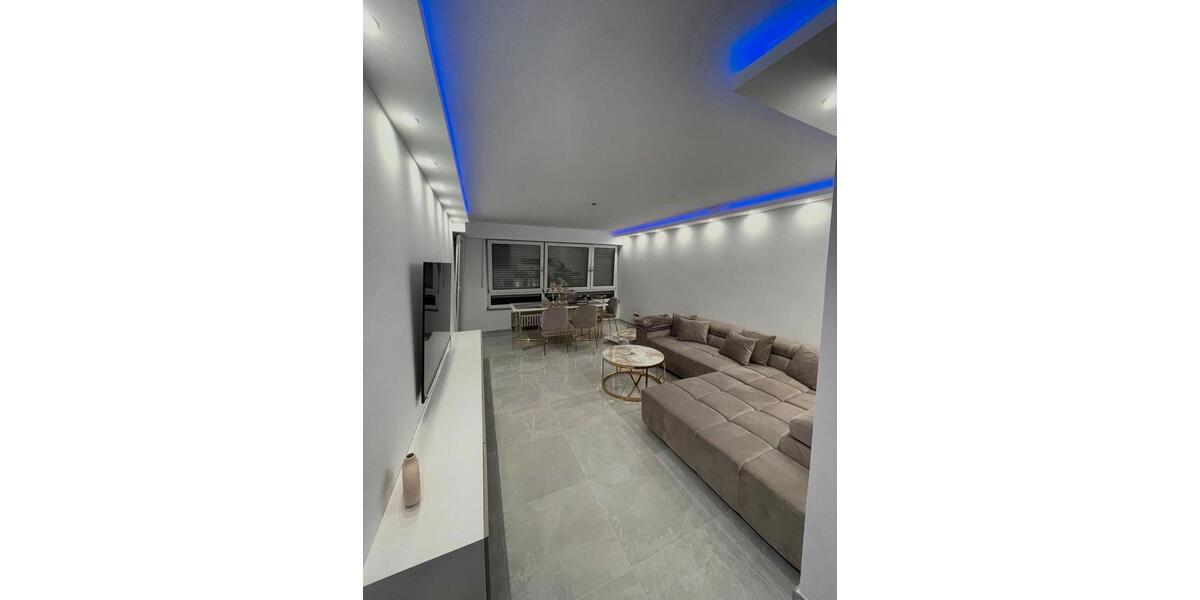 Hochparterre Köln Nippes - 2 Zimmer, 70 m&sup2;, 1.700&euro; | Angebot:26699634