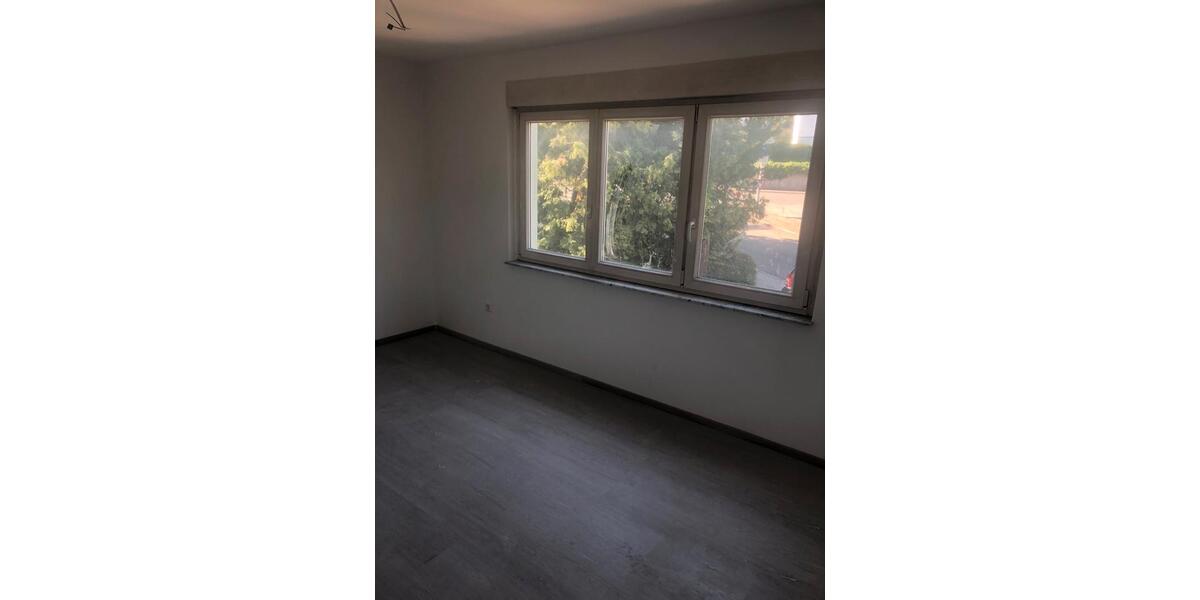 Erdgeschoßwohnung Pforzheim - 3 Zimmer, 89 m&sup2;, 1.100&euro; | Angebot:26567991