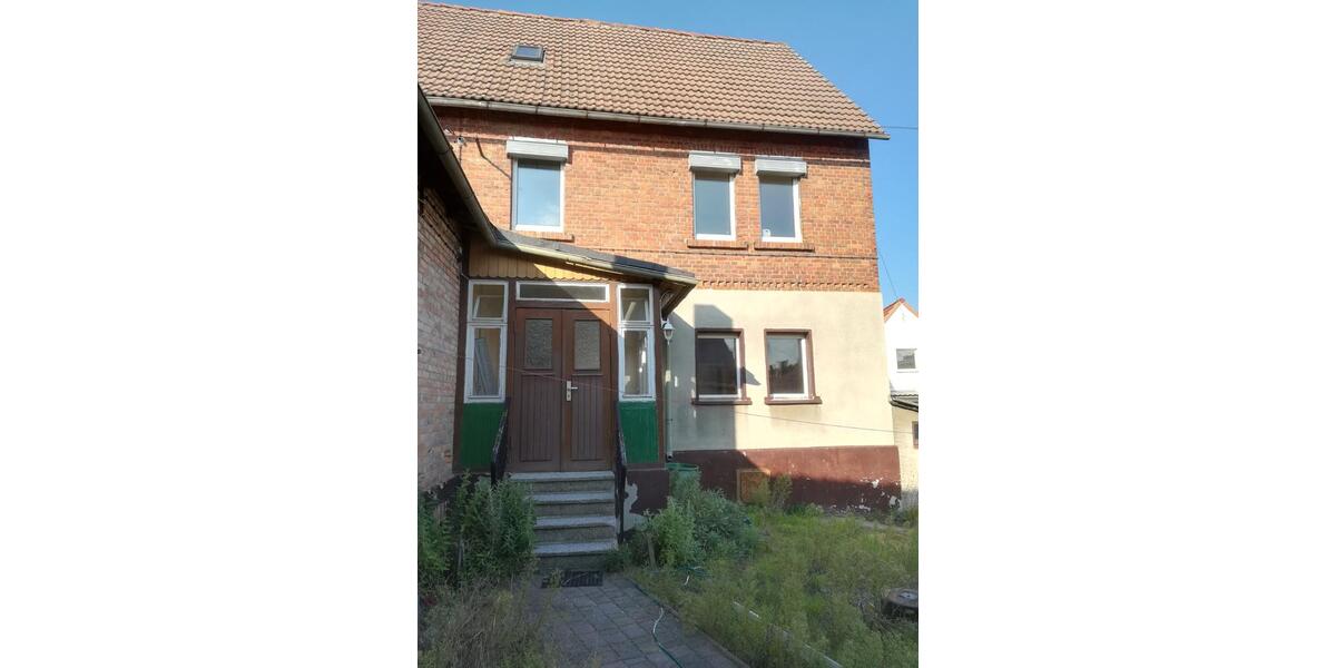 Einfamilienhaus Mansfeld - 6 Zimmer, 90 m&sup2;, 150&euro; | Angebot:24788969