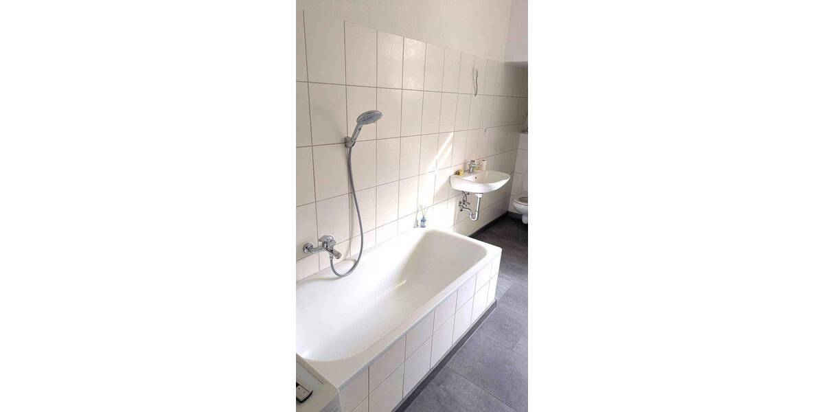 Etagenwohnung Weißenfels - 2 Zimmer, 65 m&sup2;, 450&euro; | Angebot:26753155