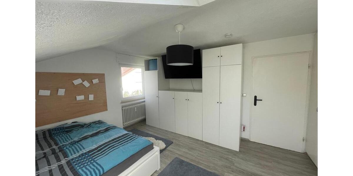 Dachgeschoßwohnung Stuttgart Stuttgart-West - 2 Zimmer, 65 m&sup2;, 1.050&euro; | Angebot:26041291