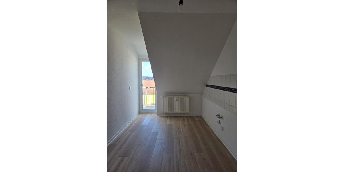 Dachgeschoßwohnung Meißen - 2 Zimmer, 47 m&sup2;, 330&euro; | Angebot:25977814