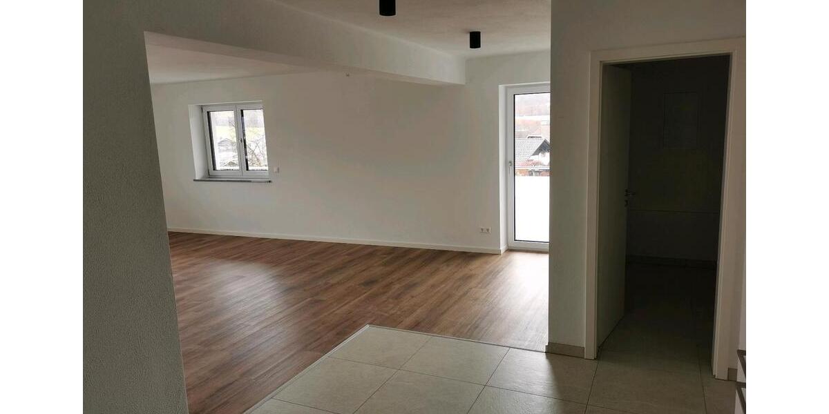 Etagenwohnung Zwiesel - 2 Zimmer, 85 m&sup2;, 850&euro; | Angebot:25997175