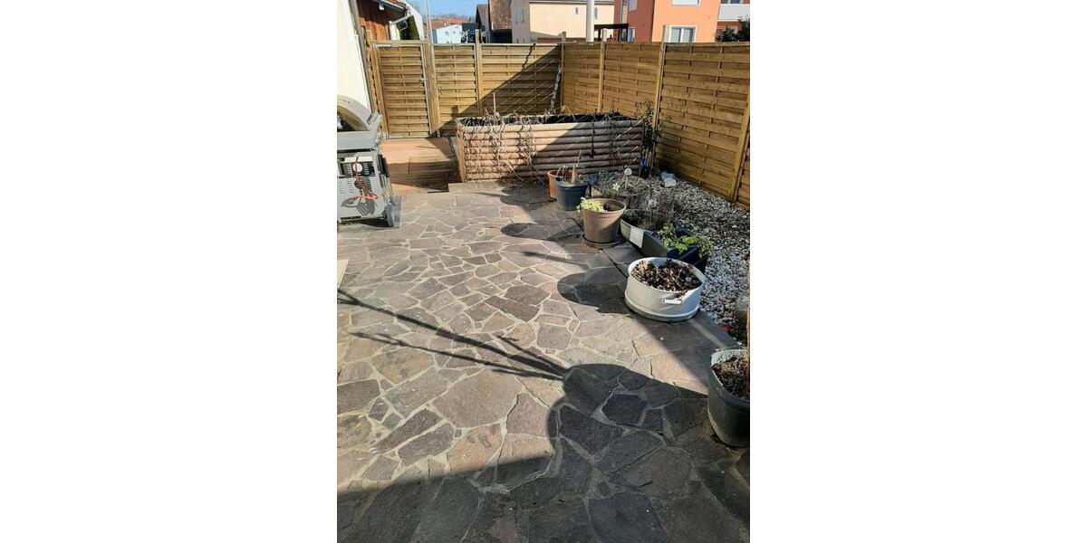 Etagenwohnung Deggendorf - 5 Zimmer, 1 m&sup2;, 1.200&euro; | Angebot:25298360