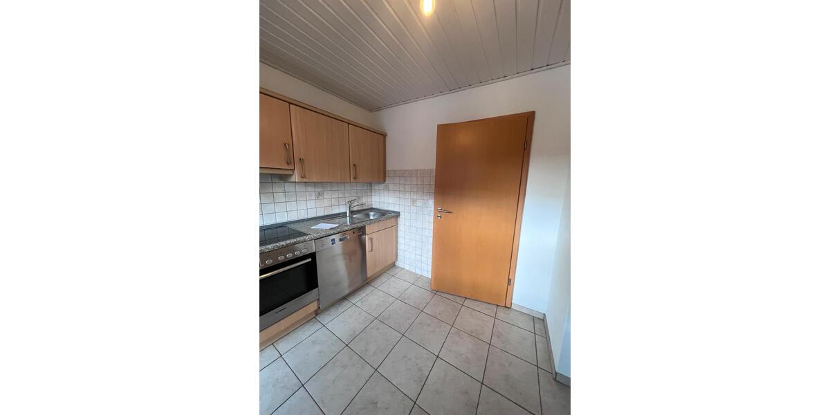 Dachgeschoßwohnung Rangendingen - 3 Zimmer, 79 m&sup2;, 890&euro; | Angebot:25982361