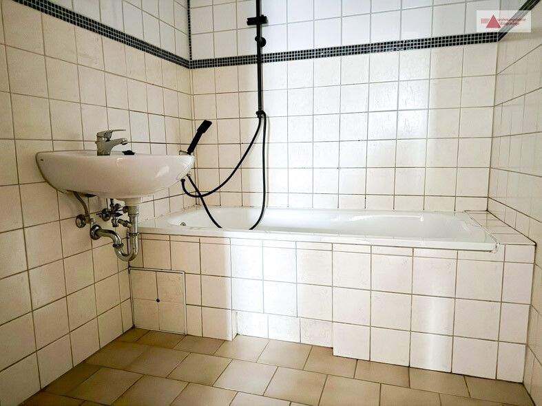 Etagenwohnung Geyer - 3 Zimmer, 75 m&sup2;, 370&euro; | Angebot:25836563