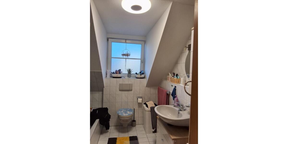 Dachgeschoßwohnung Balingen - 2.5 Zimmer, 73 m&sup2;, 880&euro; | Angebot:25903855