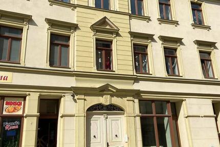 2-Raum Wohnung im sanierten Altbau im Zentrum mit Fahrstuhl zimmer