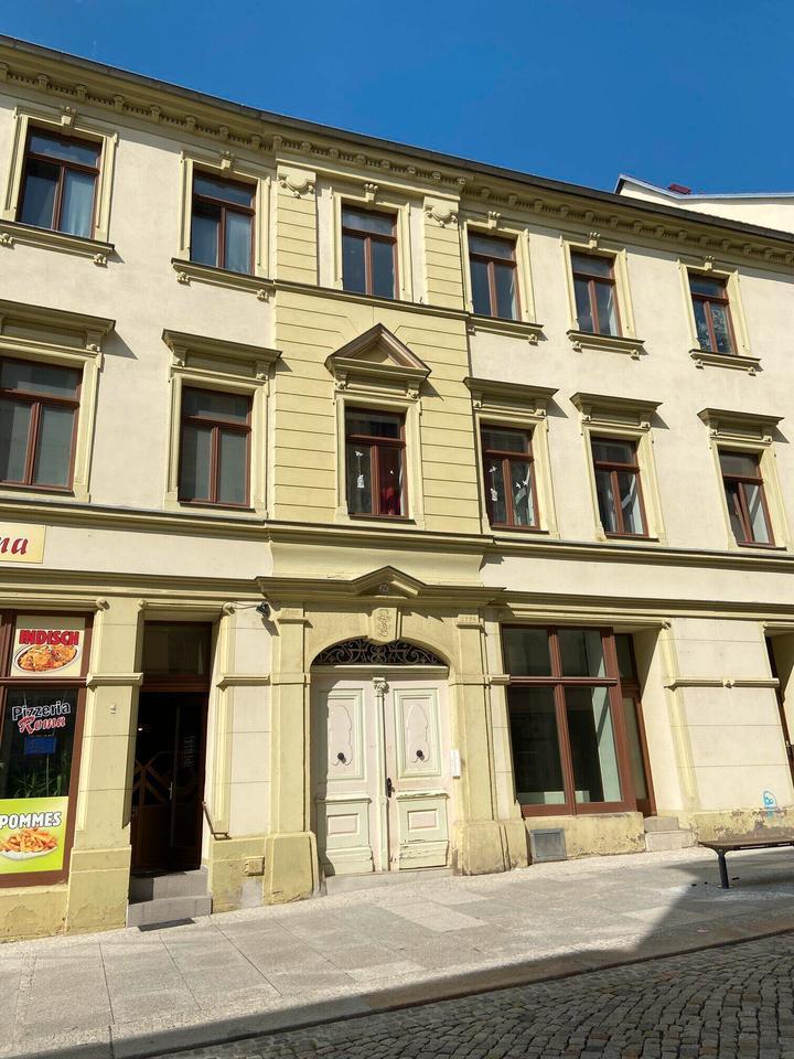 2-Raum Wohnung im sanierten Altbau im Zentrum mit Fahrstuhl zimmer