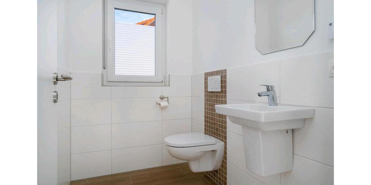 Erdgeschoßwohnung Friedeburg - 3 Zimmer, 97 m&sup2;, 1.400&euro; | Angebot:26578150
