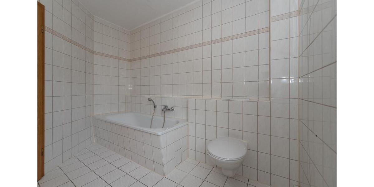 Erdgeschoßwohnung Werdau - 2 Zimmer, 57 m&sup2;, 343&euro; | Angebot:26006930