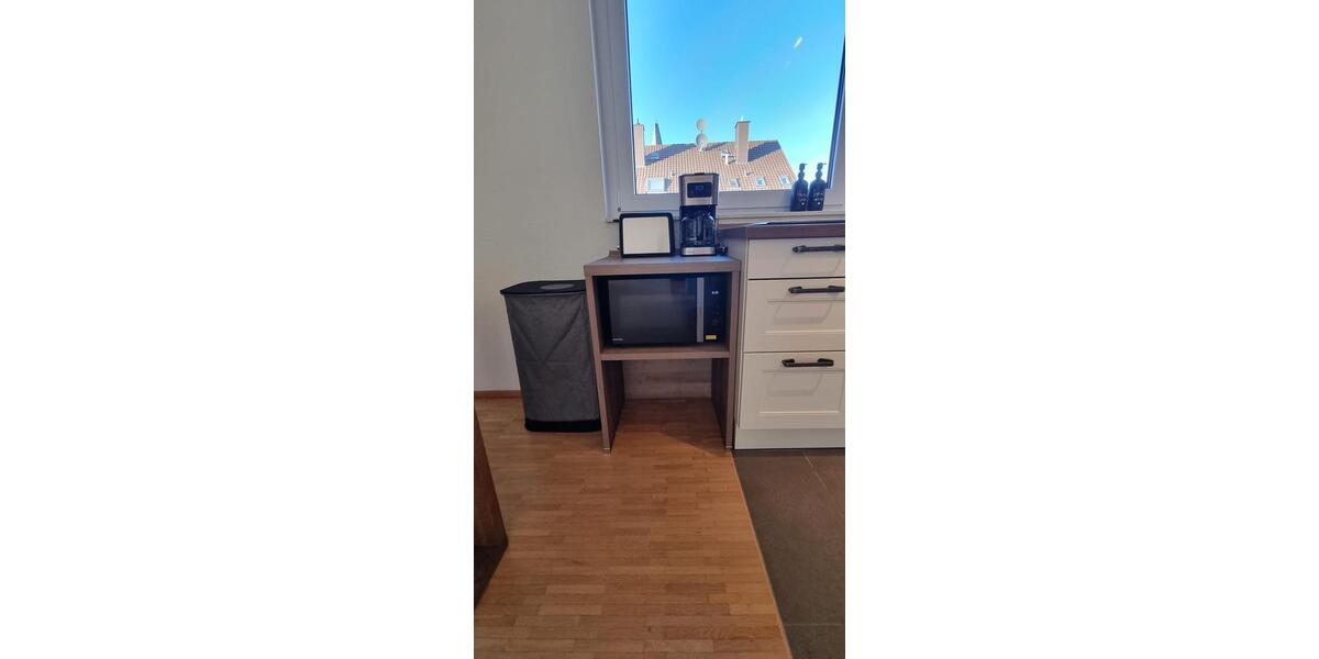 Zentrale und ruhige 2-Zi.-Wohnung, ab 1 Monat, voll möbliert 2 zimmer