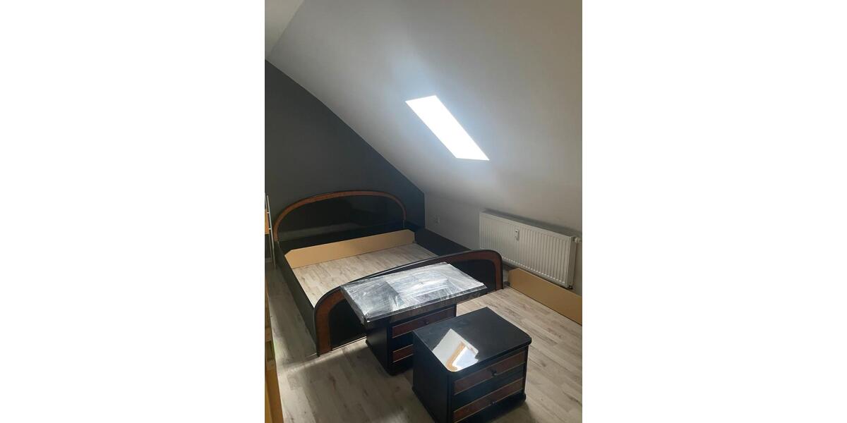 Dachgeschoßwohnung Lehrte - 3 Zimmer, 75 m&sup2;, 700&euro; | Angebot:24463959