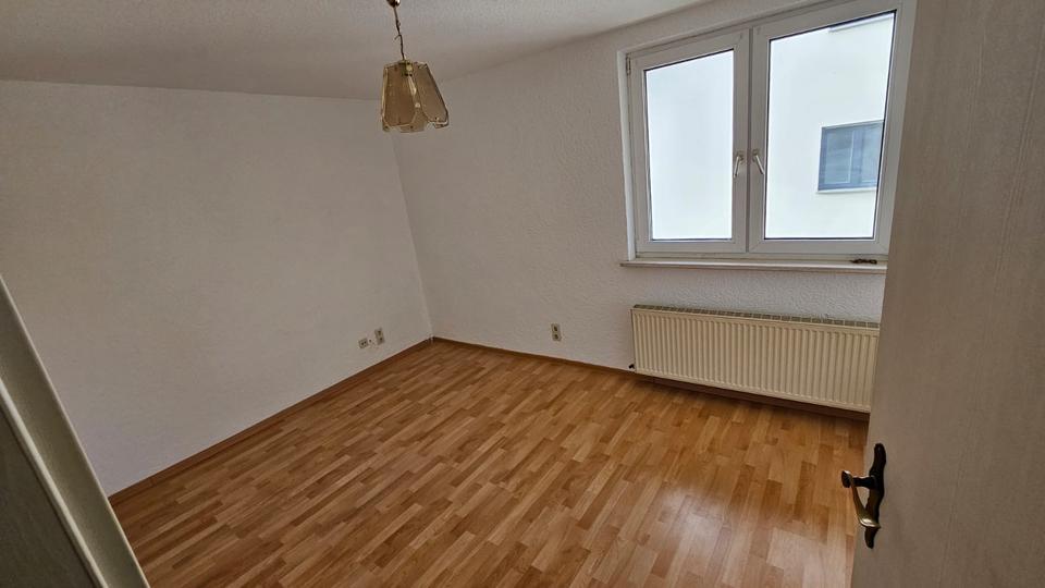 Etagenwohnung Wiesbaden Biebrich - 4 Zimmer, 1.800&euro; | Angebot:23472173