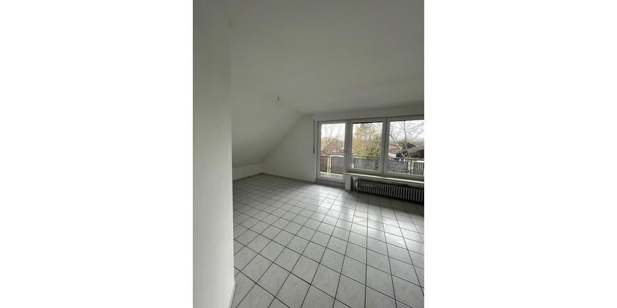 Dachgeschoßwohnung Lingen (Ems) - 3 Zimmer, 86 m&sup2;, 750&euro; | Angebot:26632949