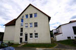 Großzügige 2-Zimmer-Wohnung mit schöner Einbauküche und Stellplatz in Ahorn-Wohlbach