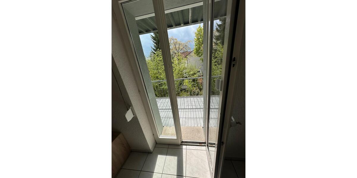 Etagenwohnung Grenzach-Wyhlen Wyhlen - 3 Zimmer, 88 m&sup2;, 1.250&euro; | Angebot:26238403