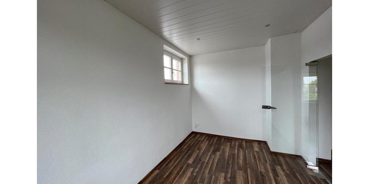 Gemütliche Bürofläche im Denkmal zimmer