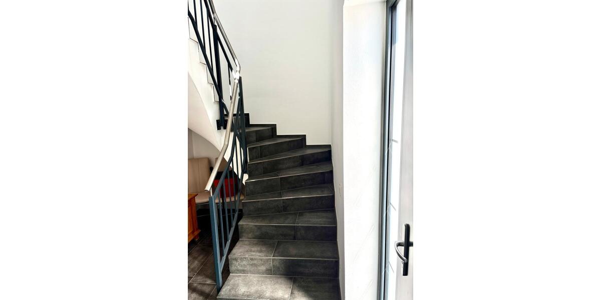 Etagenwohnung Gusenburg - 4 Zimmer, 95 m&sup2;, 1.050&euro; | Angebot:26254714
