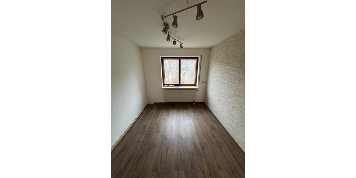 Erdgeschoßwohnung Ochsenhausen - 3 Zimmer, 72 m&sup2;, 1.000&euro; | Angebot:24756221