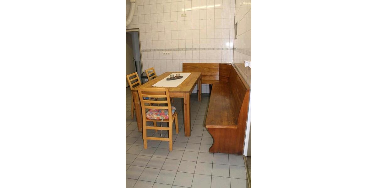 Wohnen auf Zeit Kandel - 7 Zimmer, 250 m&sup2;, 15&euro; | Angebot:25782673