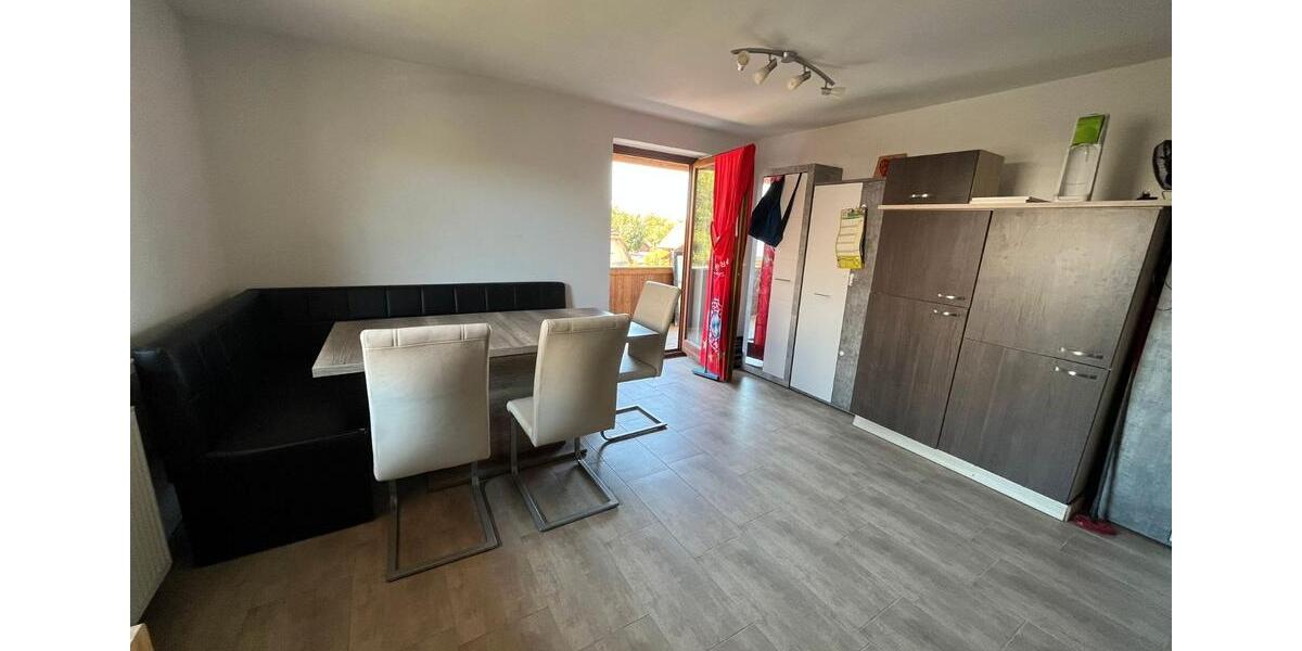 Etagenwohnung Roding - 4 Zimmer, 131 m&sup2;, 800&euro; | Angebot:26651974