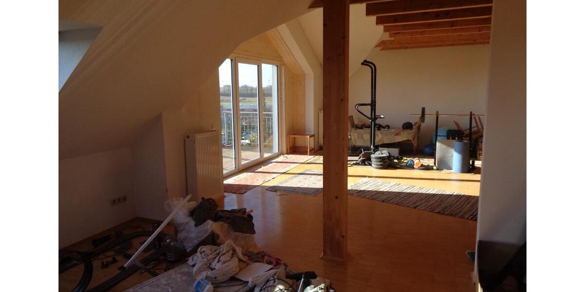 Großzügig geschnittene 3-Zi-Wohnung mit Balkon und Einbauküche zimmer