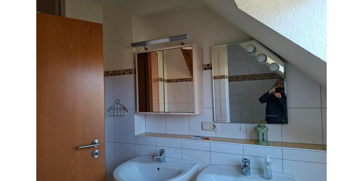 Dachgeschoßwohnung Schwerin Neumühle - 2 Zimmer, 48 m&sup2;, 550&euro; | Angebot:26305176