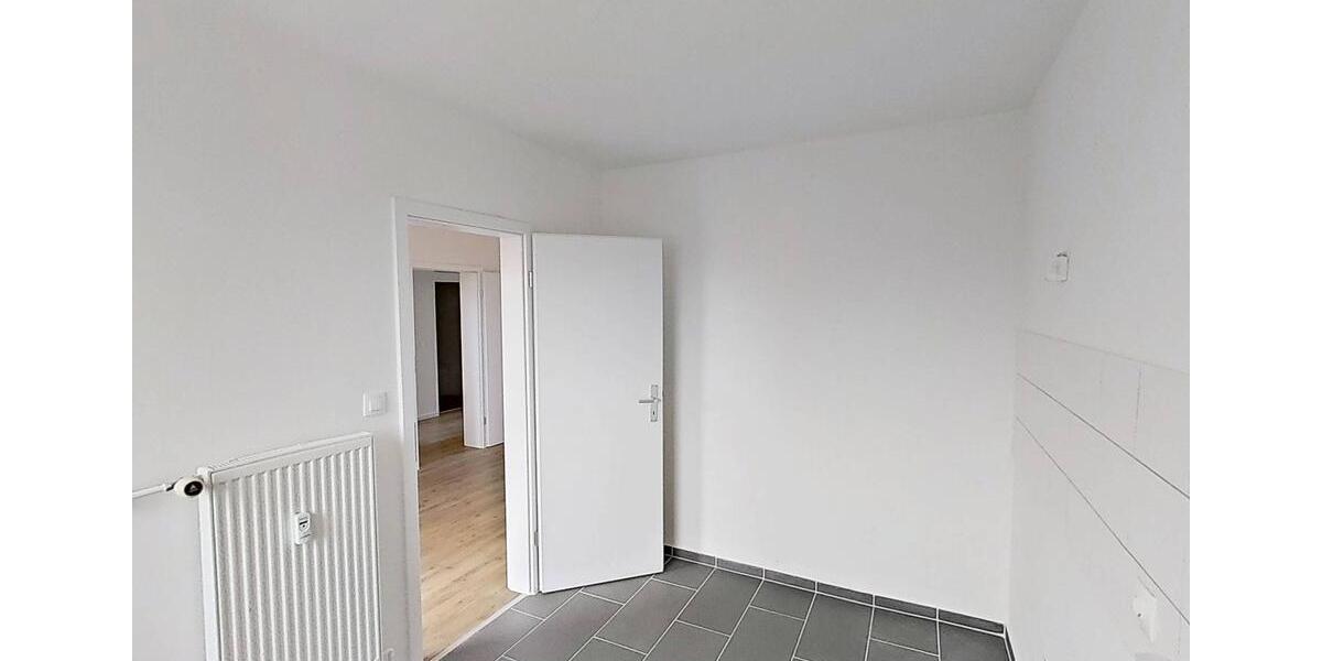 Etagenwohnung Celle - 3 Zimmer, 82 m&sup2;, 699&euro; | Angebot:25807696