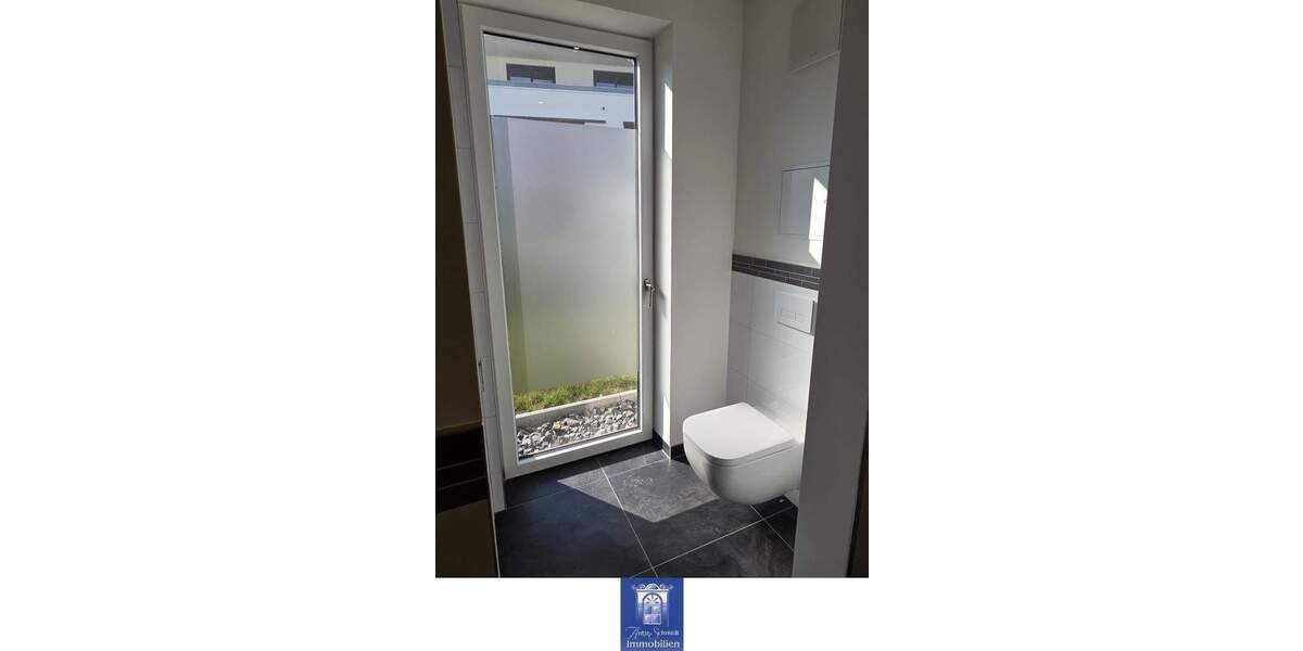 Etagenwohnung Döbeln - 4 Zimmer, 133 m&sup2;, 1.330&euro; | Angebot:25803087