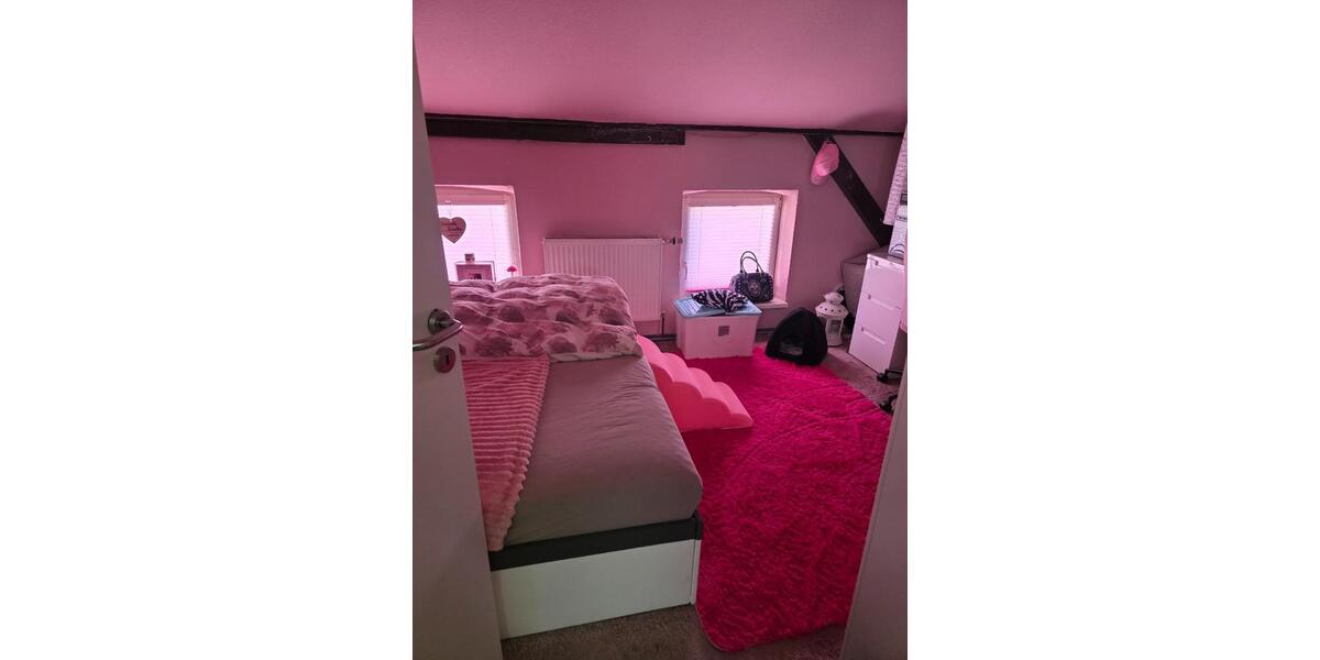 Dachgeschoßwohnung Schortens - 5 Zimmer, 110 m&sup2;, 750&euro; | Angebot:25822443