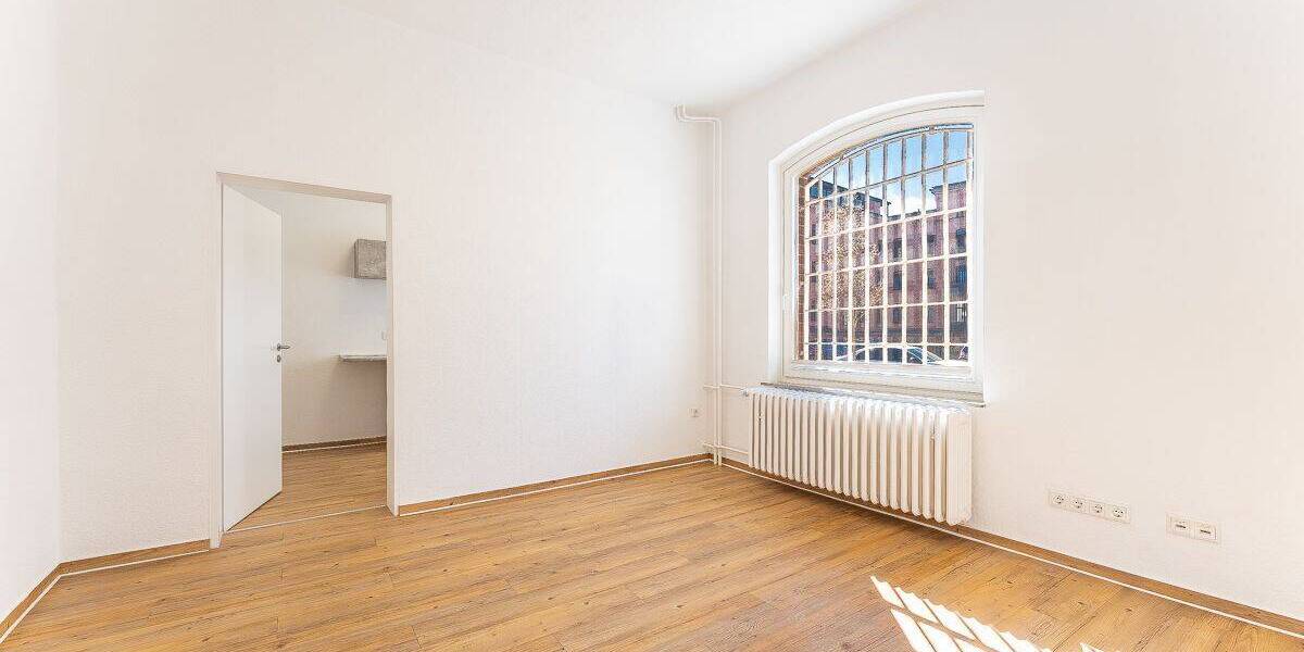 Gewerbeobjekt Kassel Unterneustadt - 4 Zimmer, 92 m&sup2;, 2.380&euro; | Angebot:26345347