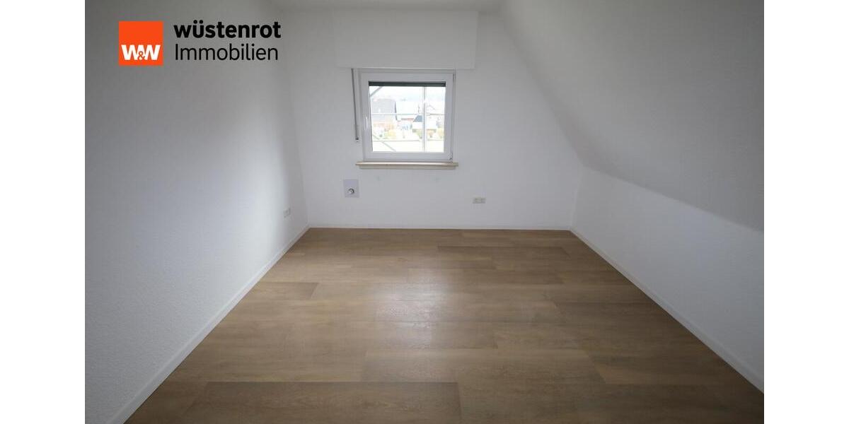 Einfamilienhaus Holdorf - 9 Zimmer, 190 m&sup2;, 1.250&euro; | Angebot:25836736