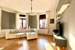 Freundliche und zentrale Altbauwohnung - hell, modern, möbliert zimmer