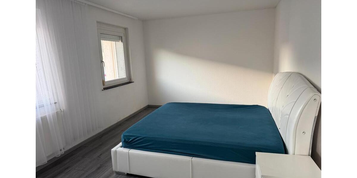 Etagenwohnung Esslingen am Neckar Pliensauvorstadt - 4 Zimmer, 110 m&sup2;, 1.500&euro; | Angebot:26271063