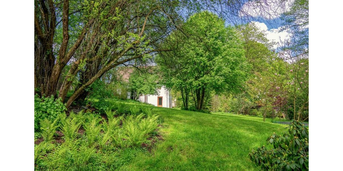 Einfamilienhaus Berg - 5 Zimmer, 130 m&sup2;, 4.250&euro; | Angebot:24715178