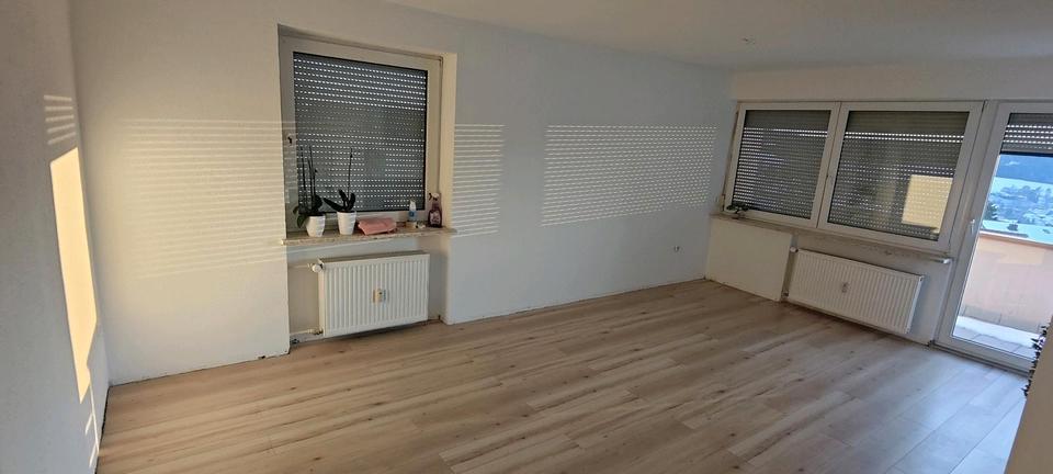 Etagenwohnung Regen - 4 Zimmer, 90 m&sup2;, 900&euro; | Angebot:24720105
