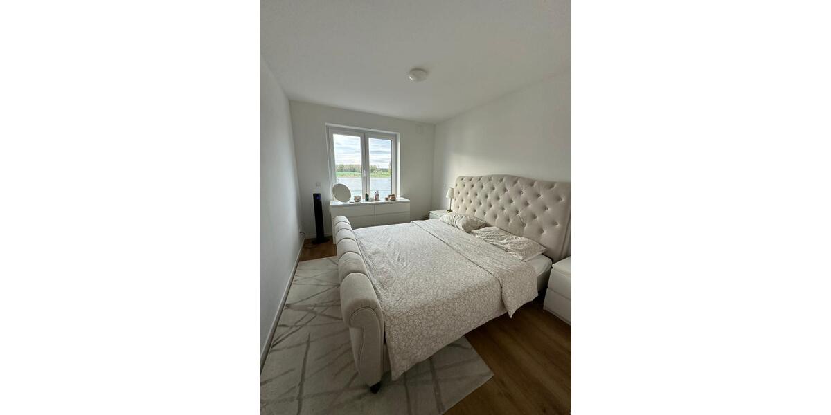 Etagenwohnung Monheim am Rhein - 3 Zimmer, 95 m&sup2;, 2.200&euro; | Angebot:26380582
