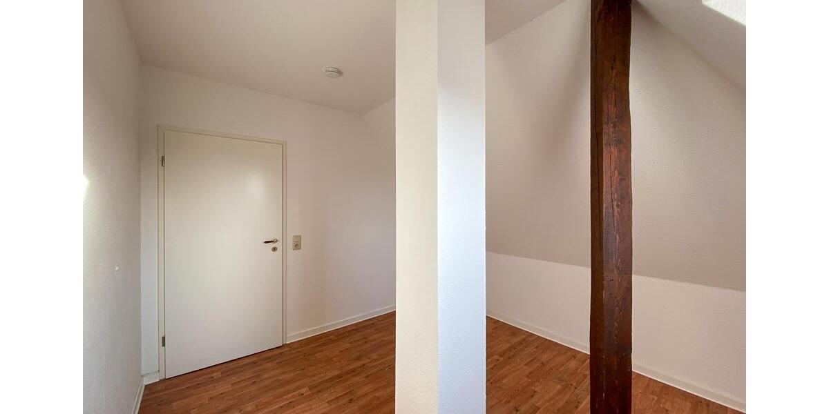 Dachgeschoßwohnung Naumburg (Saale) - 3 Zimmer, 79 m&sup2;, 500&euro; | Angebot:25719590