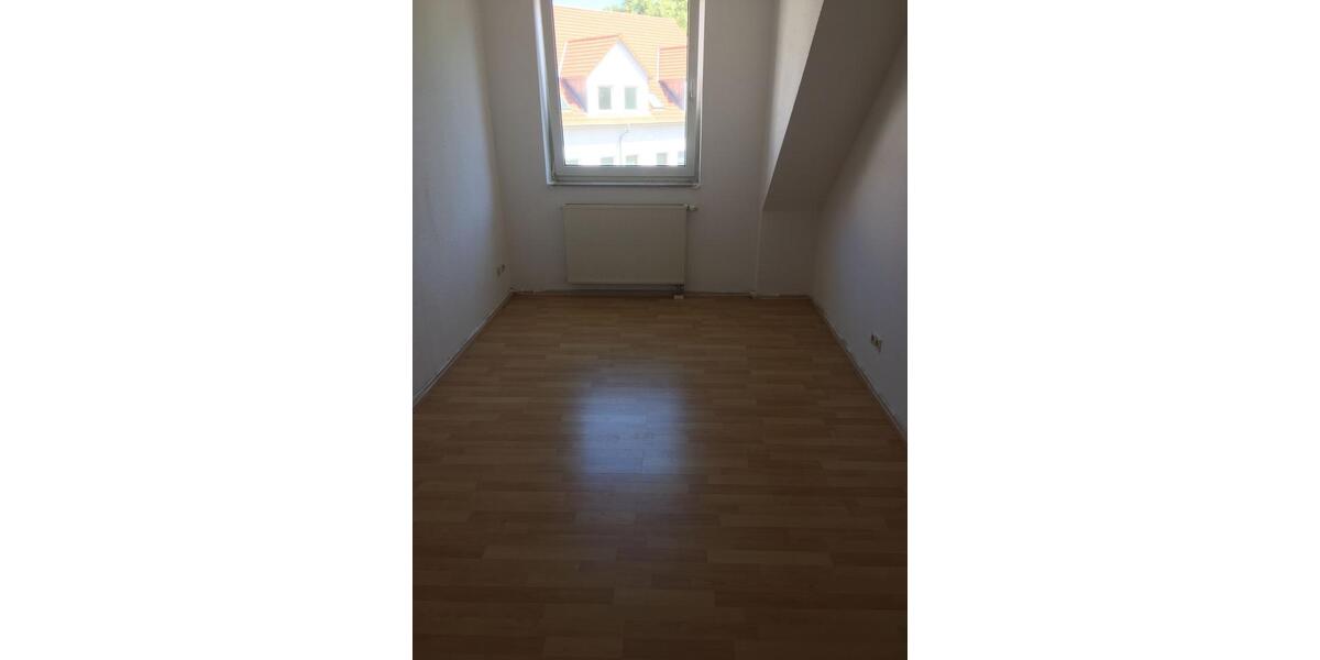 Etagenwohnung Gommern - 3 Zimmer, 84 m&sup2;, 462&euro; | Angebot:25918005