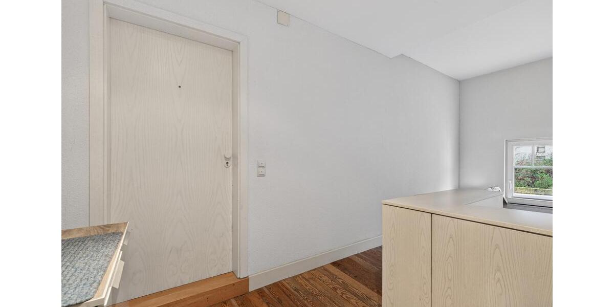 Etagenwohnung Baden-Baden Baden - 3 Zimmer, 135 m&sup2;, 1.500&euro; | Angebot:26296417