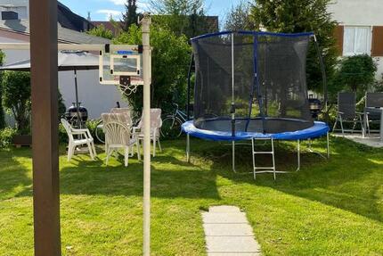 Schönes WG-Zimmer in 3er WG (möbliert, Garten, WLAN) - € 475 1 zimmer