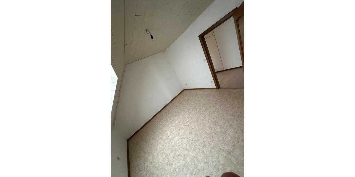 Dachgeschoßwohnung Berge - 4 Zimmer, 104 m&sup2;, 750&euro; | Angebot:26606674