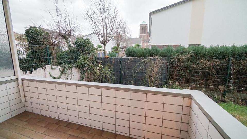 Erdgeschosswohnung mit Balkon und kleinem Gartenstück 3.5 zimmer