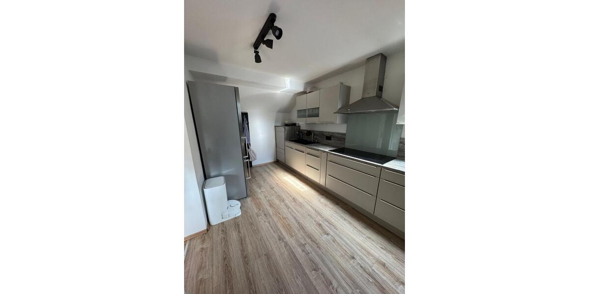 Dachgeschoßwohnung Kempten (Allgäu) Auf der Halde - 3 Zimmer, 85 m&sup2;, 1.270&euro; | Angebot:25971872