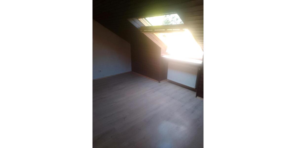 Dachgeschoßwohnung Bad Honnef - 3 Zimmer, 65 m&sup2;, 600&euro; | Angebot:26241838