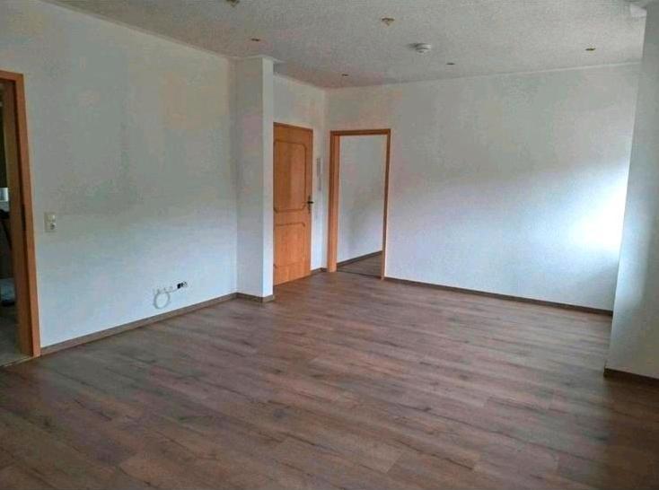 Etagenwohnung Döbeln - 3 Zimmer, 75 m&sup2;, 490&euro; | Angebot:26431478