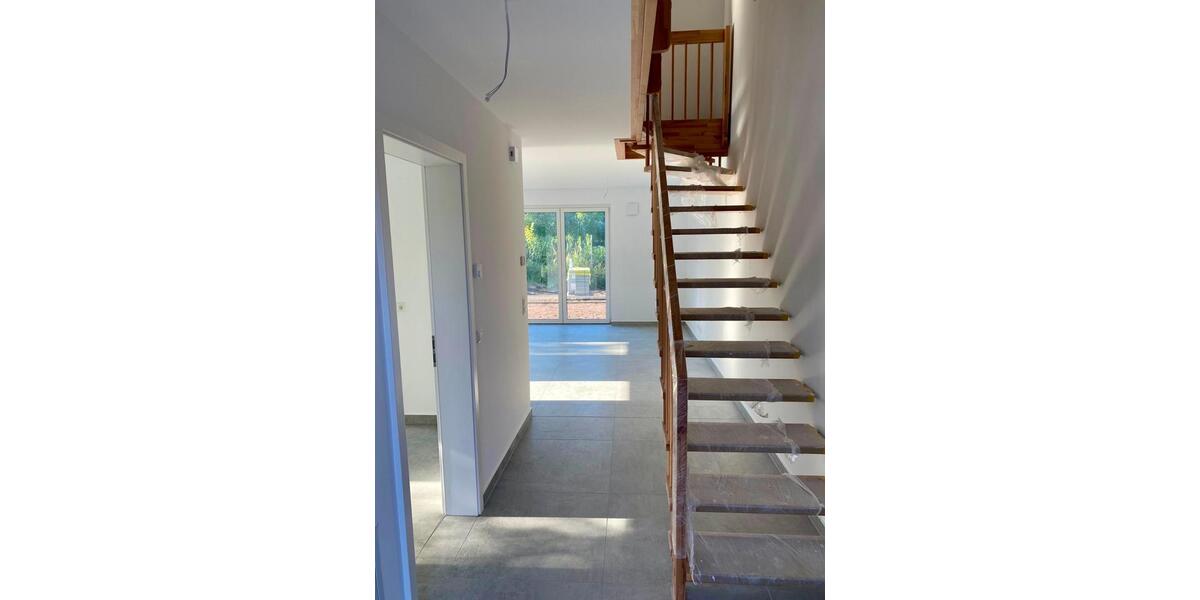 Doppelhaushälfte Werder (Havel) - 4 Zimmer, 130 m&sup2;, 1.800&euro; | Angebot:25161297